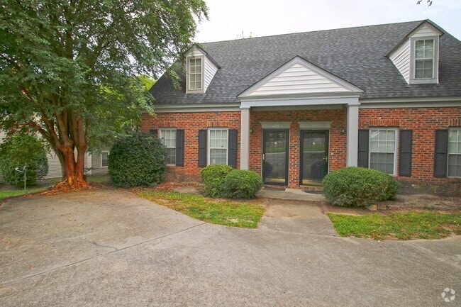 Building Photo - Available July 11th – Charming 3 Bed / 2 B... Rental