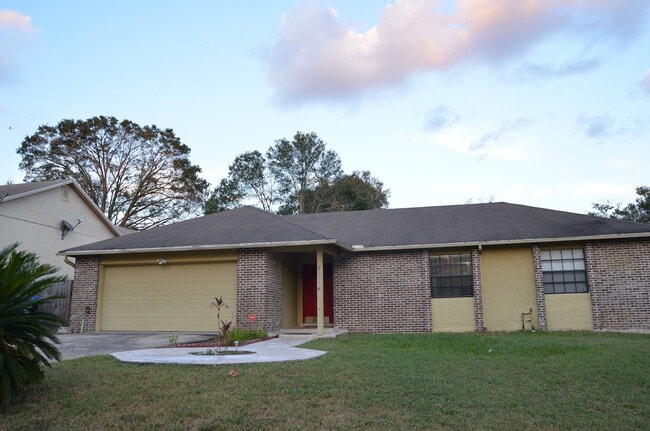 Building Photo - Cute and Updated 3/2 House with Pool in Willow Creek (Loch Hart Area)