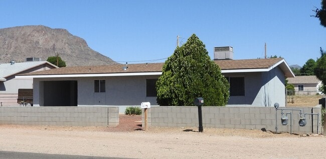 Building Photo - Charming 3-Bedroom, 2-Bath Home Near the College in Kingman, AZ