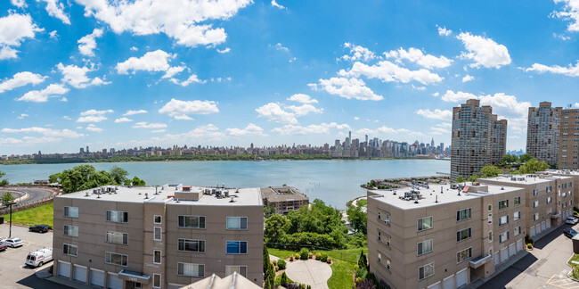 Building Photo - Hudson Ridge Apartments