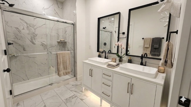 Photo - Beautifully maintained home