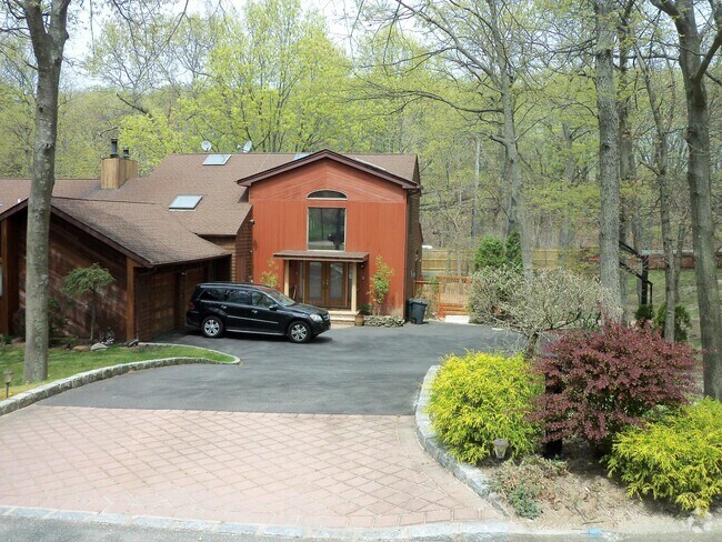 Building Photo - 1 Brothers Ct Rental