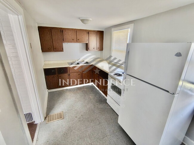 Building Photo - 515 Mertland Ave