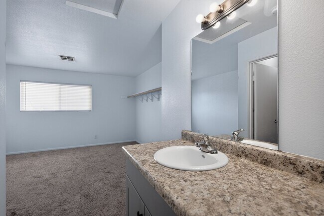5125 Golden Ln Unit A