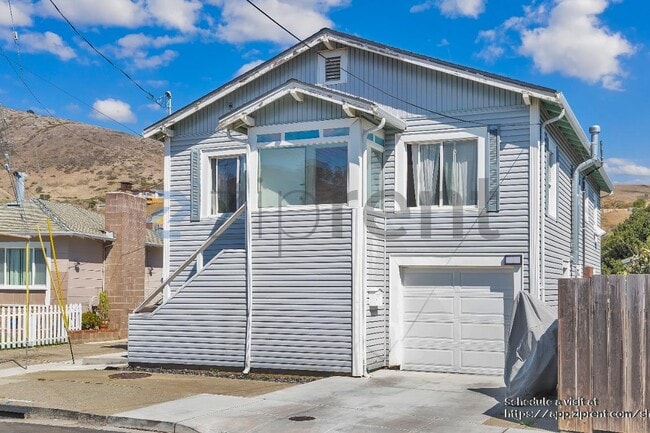 Photo - 860 Olive Ave