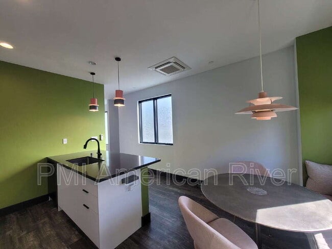 Photo - 2340 River Cats Aly