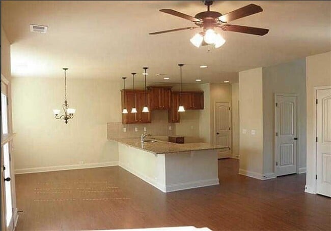 Photo - 3265 Carrick Rd