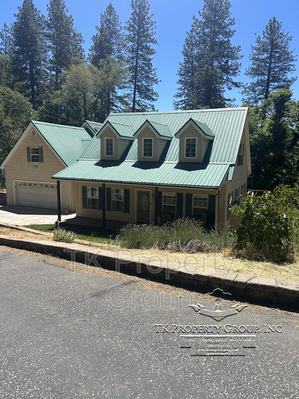 11701 Thomas Ranch Cir House House Rental in Nevada City, CA