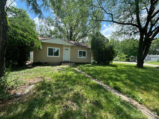 Building Photo - Charming corner unit! Rental