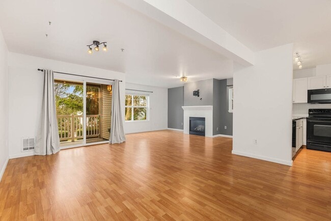 Photo - 23420 SE Black Nugget Rd Unit F104