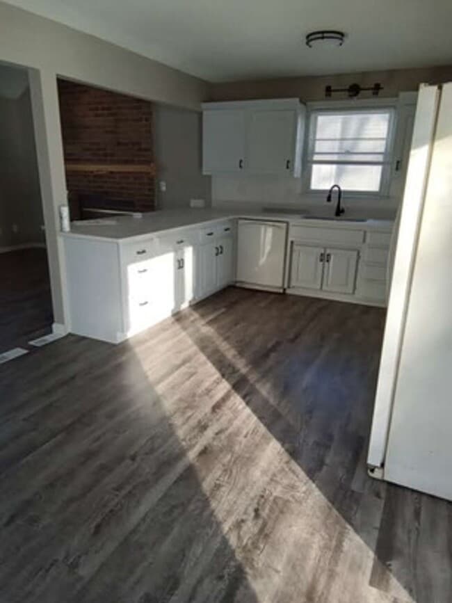 Photo - COMING SOON!! Large SF in Lee's Summit