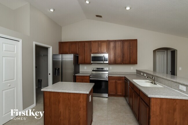 Photo - 606 Reading St SE