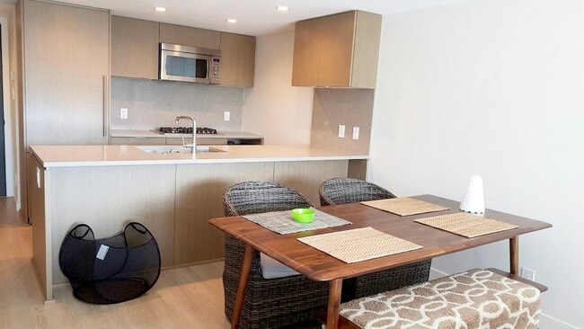 Photo - 125 E 14th St