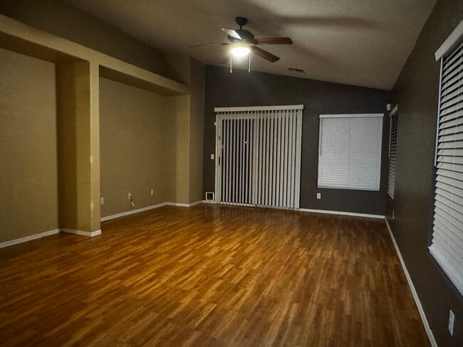 Photo - 10441 W Palm Ln