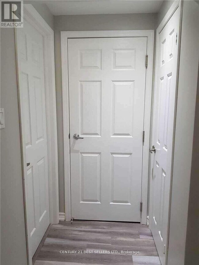 Photo - 48 Marrakesh Dr