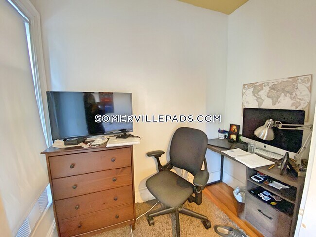 Photo - 76 Curtis St Unidad 2B