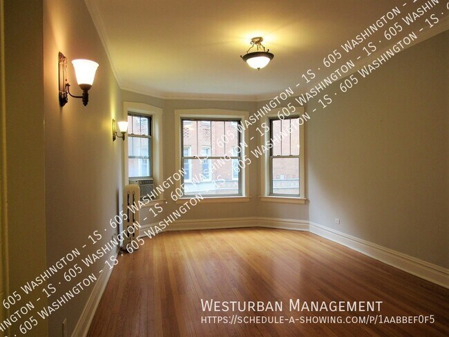 Photo - Central Oak Park Condo Unidad 1S