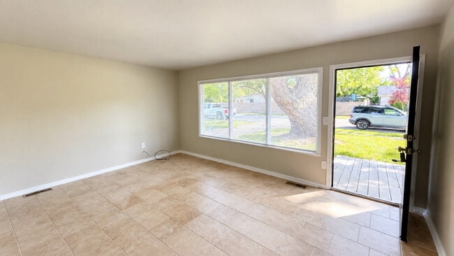 3232 Normandy Rd