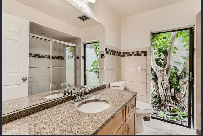 Photo - 5018 Paloma Dr