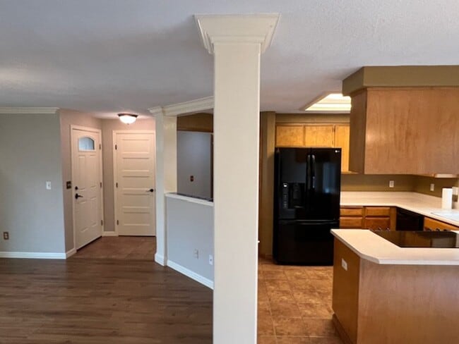 Photo - NEW TO MARKET, CLOSE TO SOUTH MEDFORD HIGH...