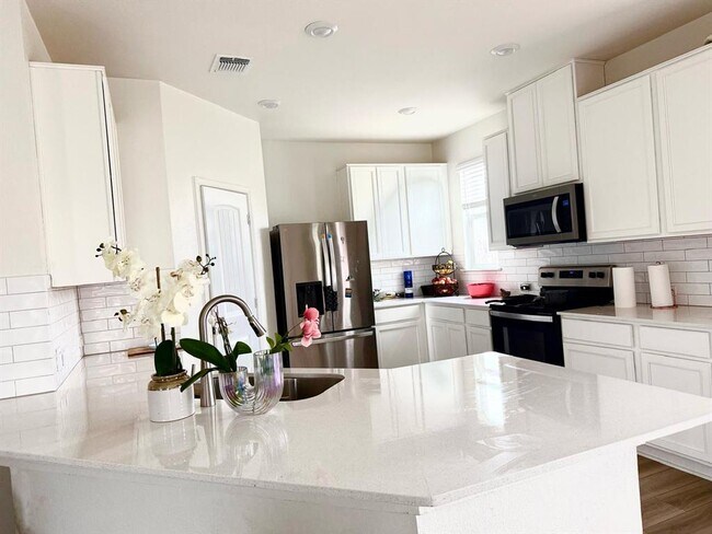 Photo - 1109 Aronia Ln