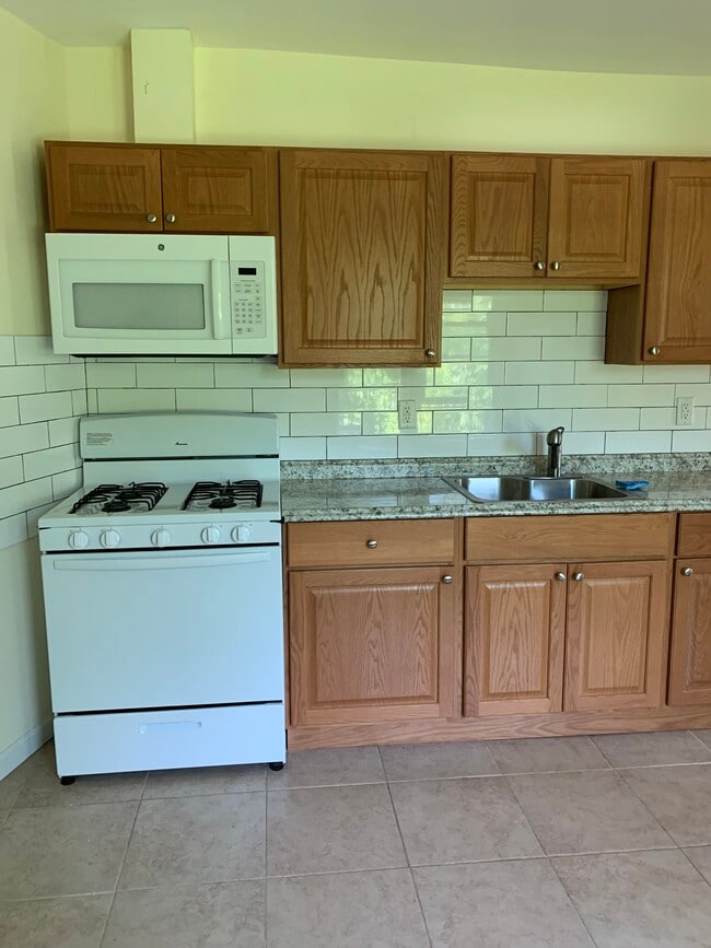 61 W Center St Unit 4