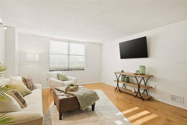 Photo - 701 S Madison Ave Unidad 420
