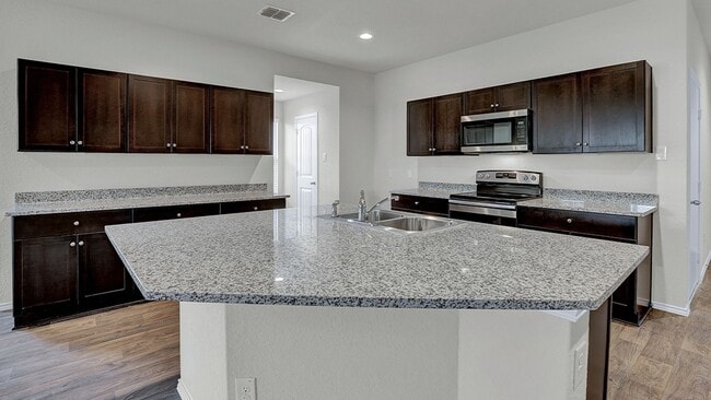 Photo - 4 BR / 2 BA - 2032 SF in Seguin - Arroyo Ranch!