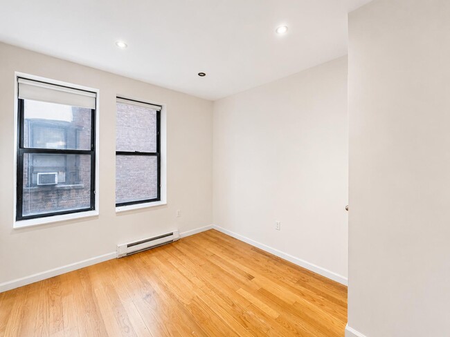Photo - 350 Manhattan Ave Unit 1D