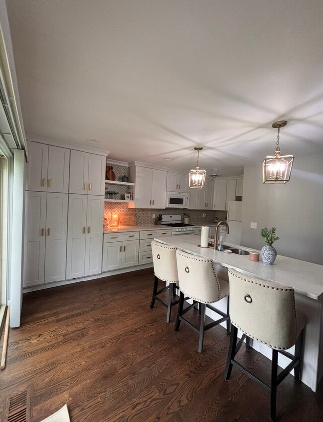 Photo - 1872 Newporte Ct