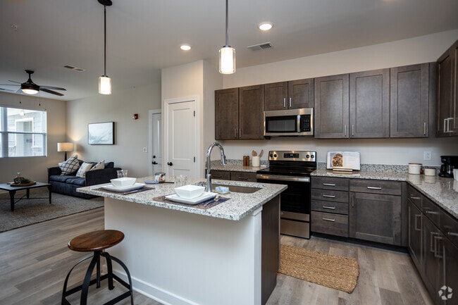 1 BR, 1 BA - 865SF