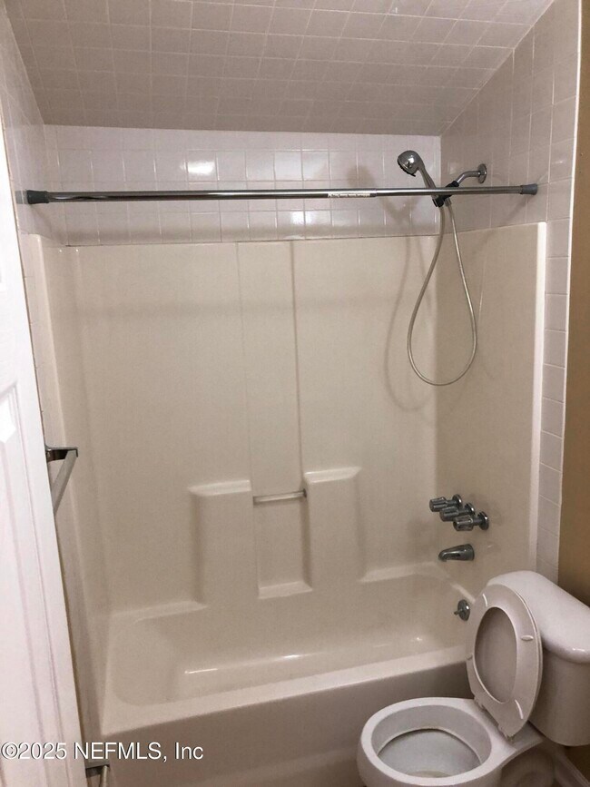 Photo - 1252 Donald St Unit C