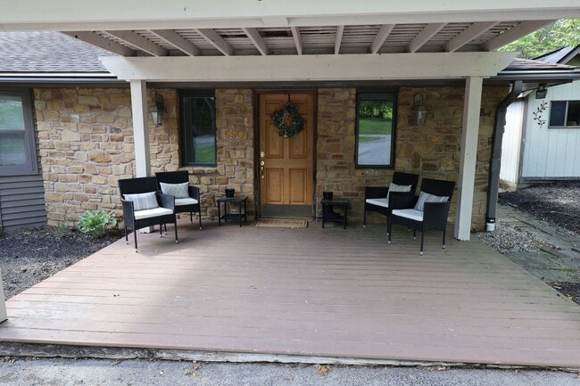 Photo - 690 Terrace Lake Rd