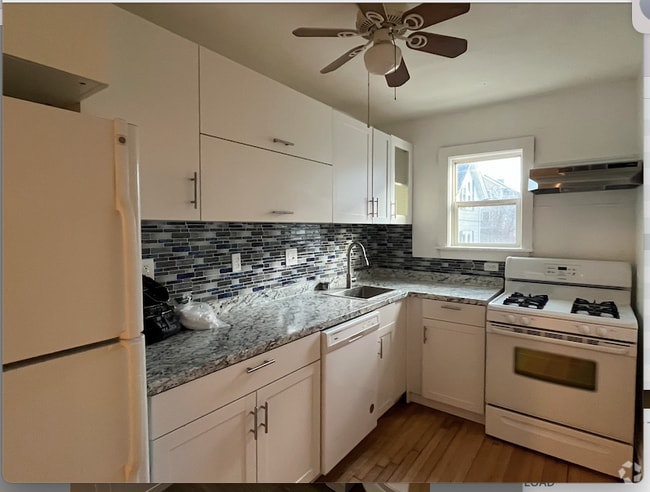 Building Photo - 42 W Baltimore St Unit 28 Rental