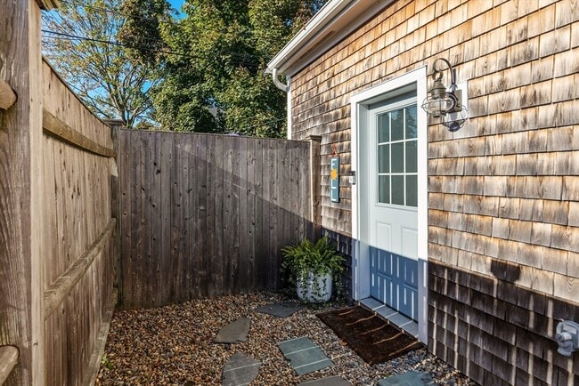 Photo - 16 Gannett Rd