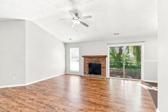 9007 Oren Thompson Rd