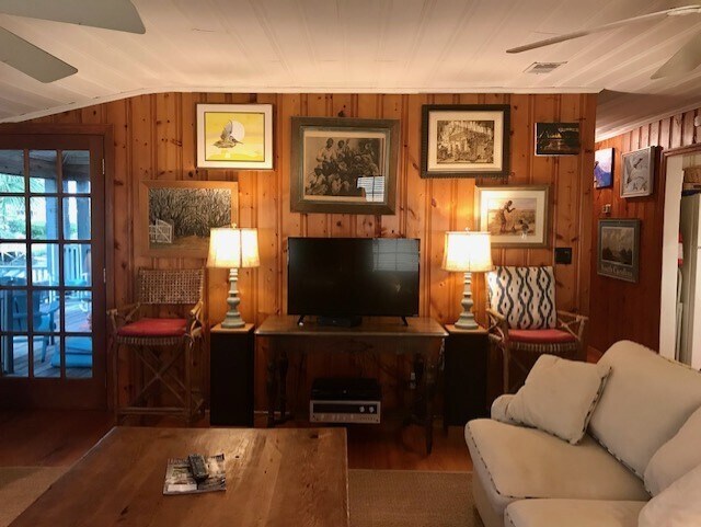 99 Sportsman Dr
