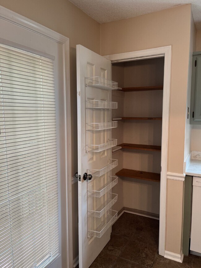 Photo - 1011 Silver Point Dr