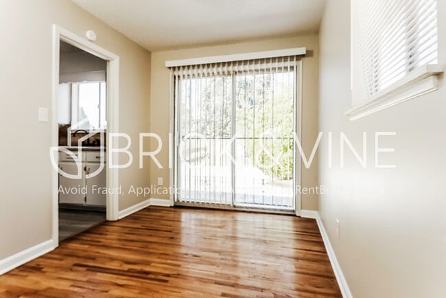 Photo - 624 Old Pine Rd