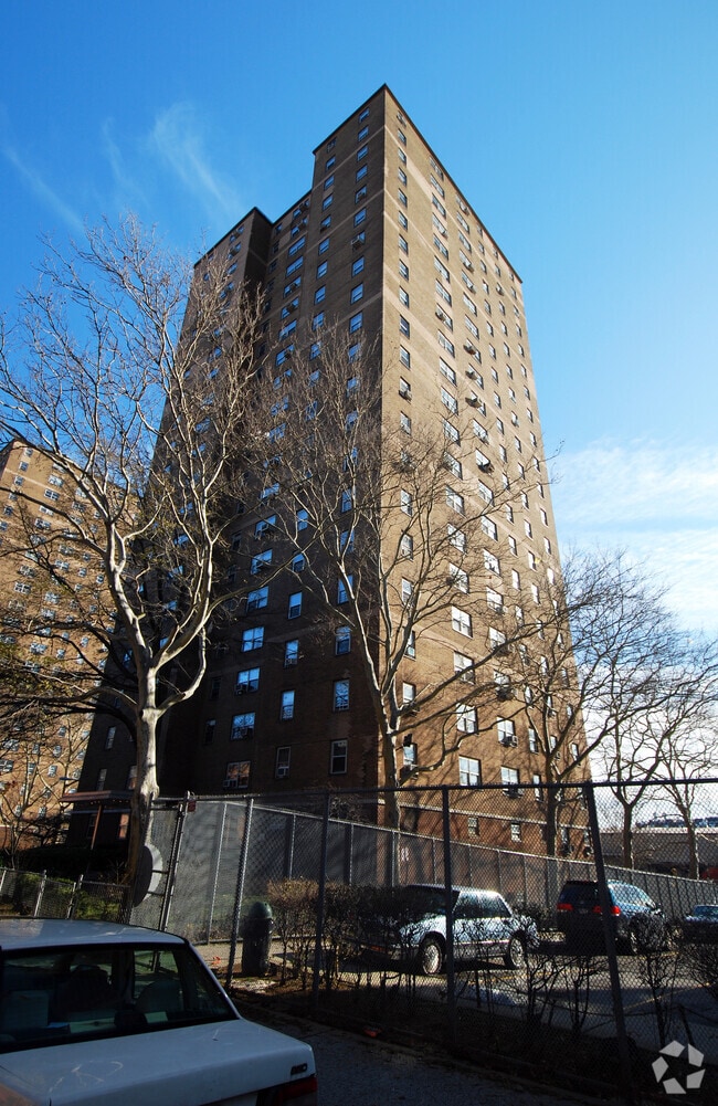 Gouverneur Gardens Housing Corporation Fasci Garden