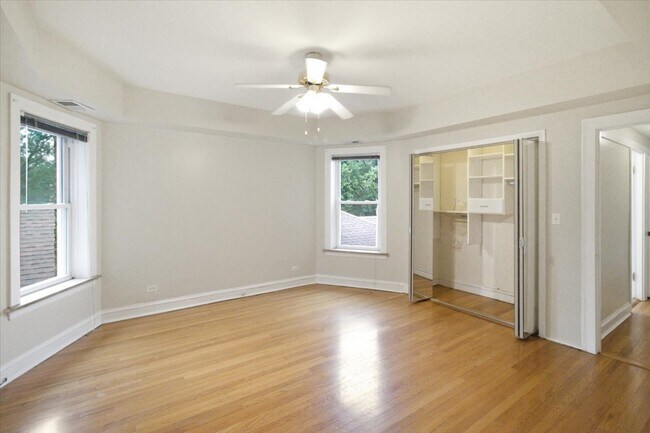 Photo - 2141 W Arthur Ave