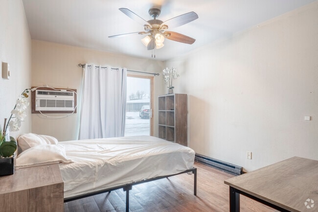 Studio, 1BA - 270SF - Living Room