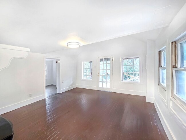 Photo - Hidden Gem: Adorable 1BR Cabin in Druid Hills