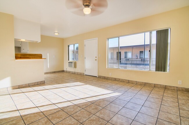 Building Photo - 20412 Cohasset St Rental