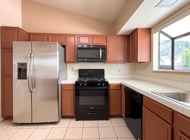 Photo - 1588 Yellowwood Dr