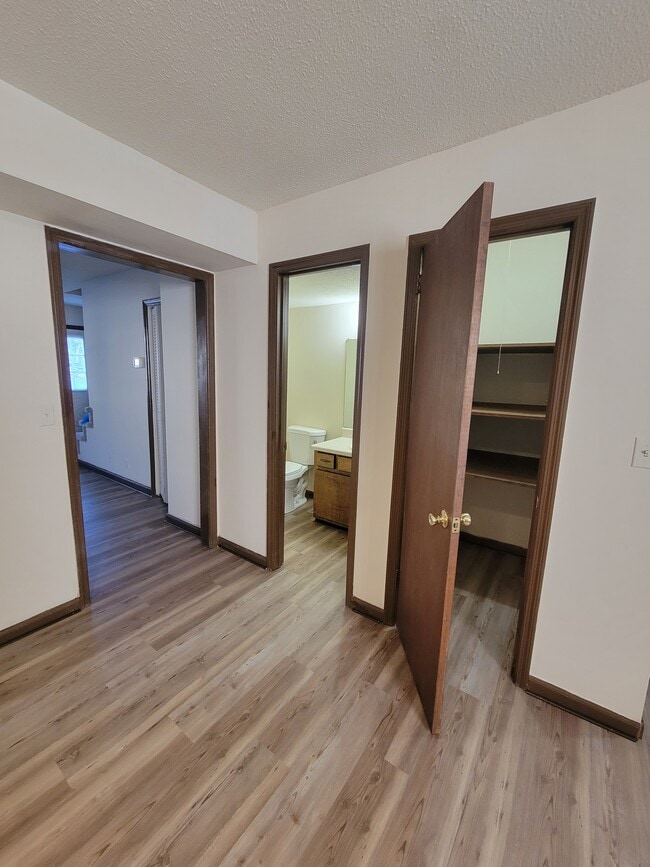 Photo - 252 Claire St