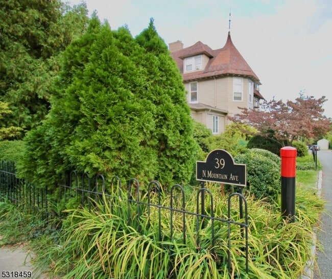 Photo - 39 N Mountain Ave