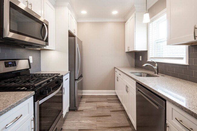 Photo - Leonia Manor