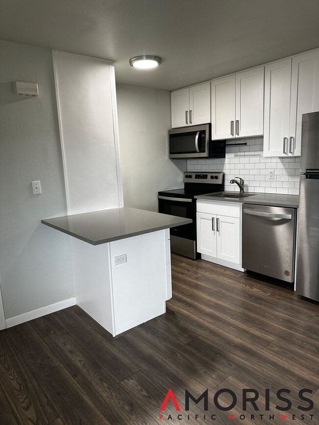Building Photo - 308 Park Ave Unit 3