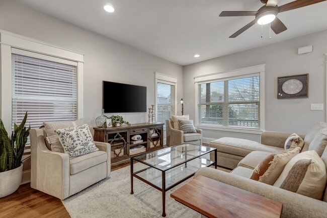 Photo - 1302A Stainback Ave